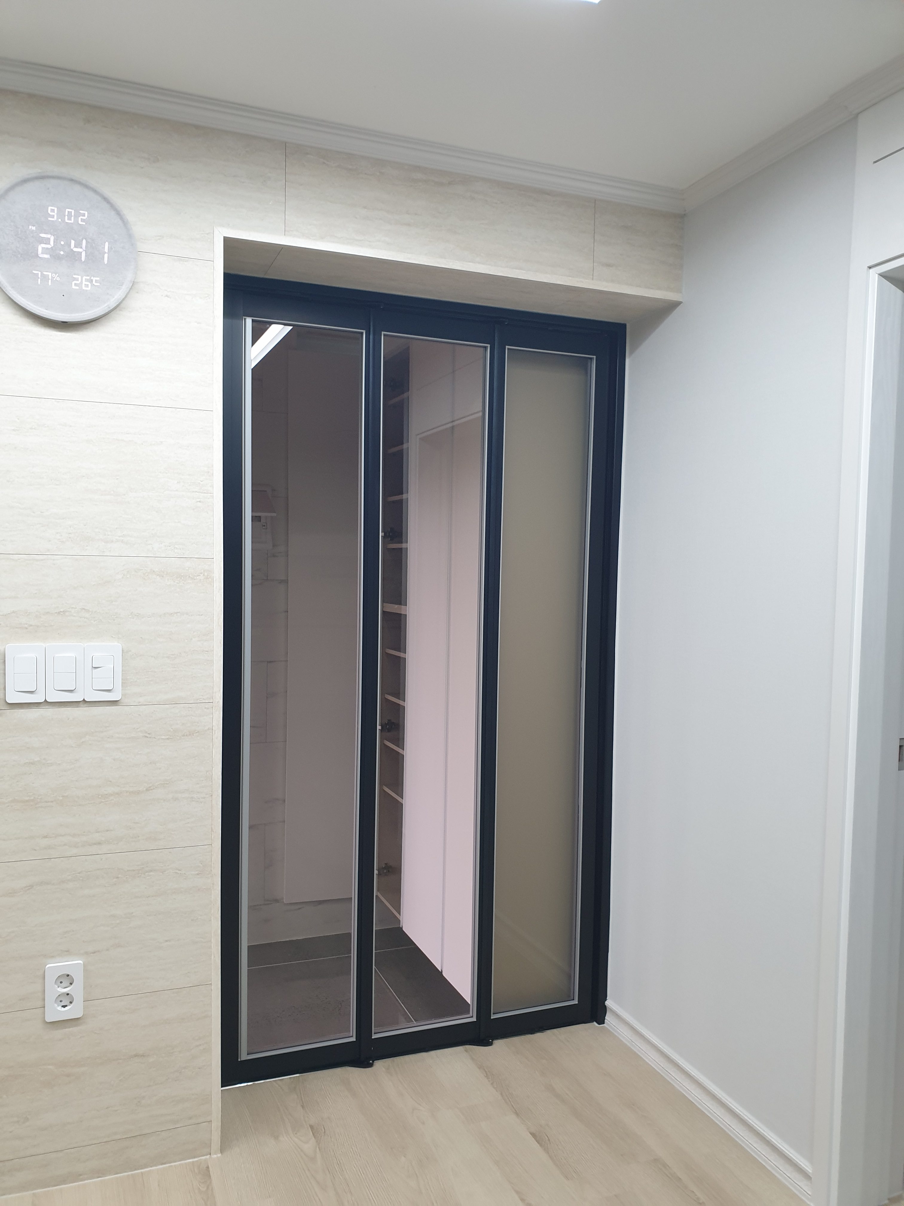 Eager.D Dividing Door Types for Flexible Interior Spaces