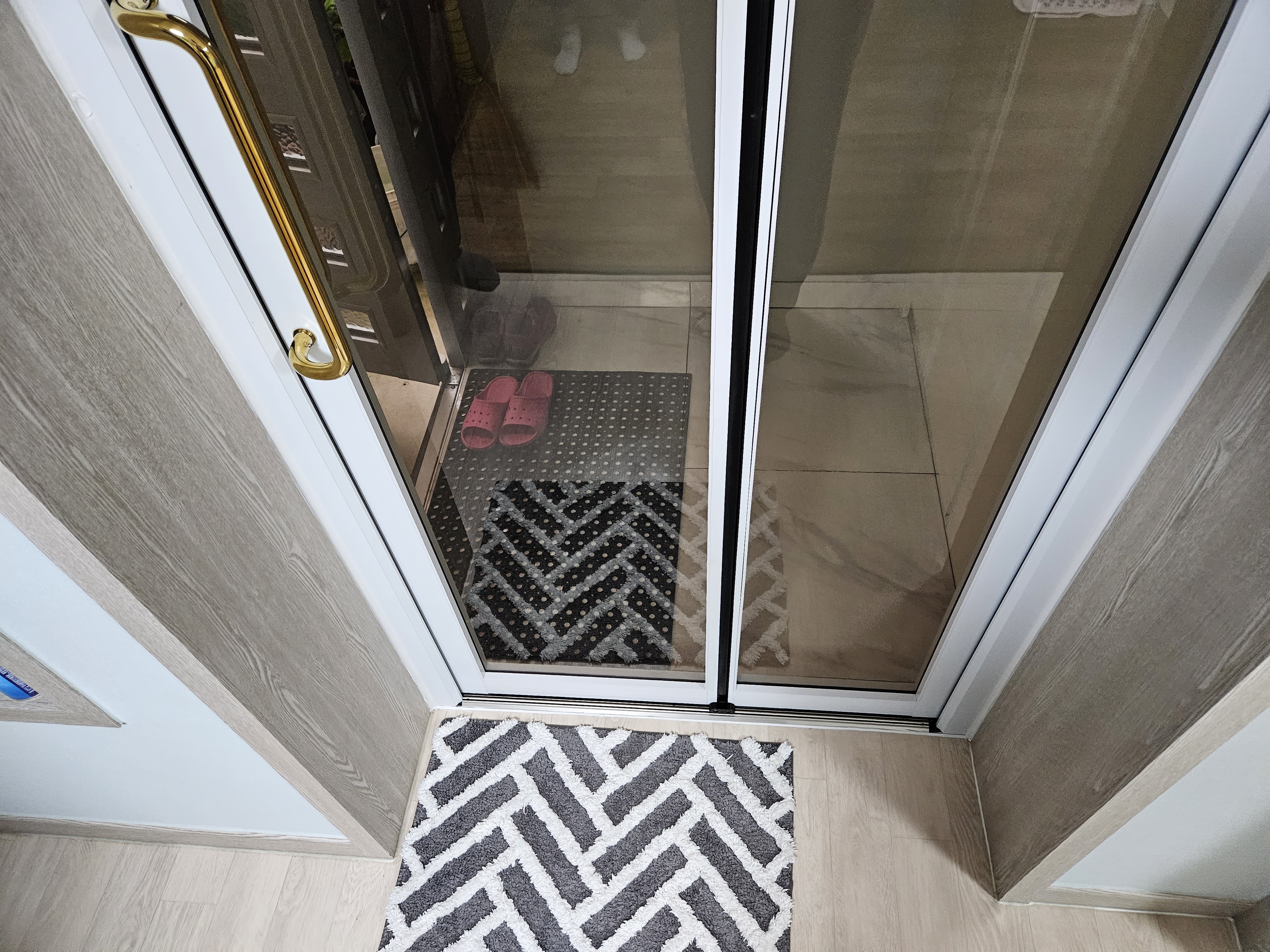 Interior Entrance Door for a More Comfortable Home Entry
